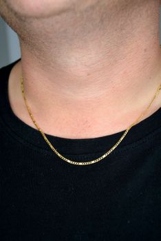 Złoty łańcuszek 585 pancerka z blaszką DIA-LAN-1193-585 ✅ Złoty łańcuszek wykonany z najwyższej jakości złota, próba 585 ✅ Łańcuszek o splocie pancerki z ozdobnymi gładkimi blaszkami (1).JPG